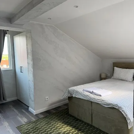 Muse Bistritsa - Mountain Views & Garden Апартаменты *